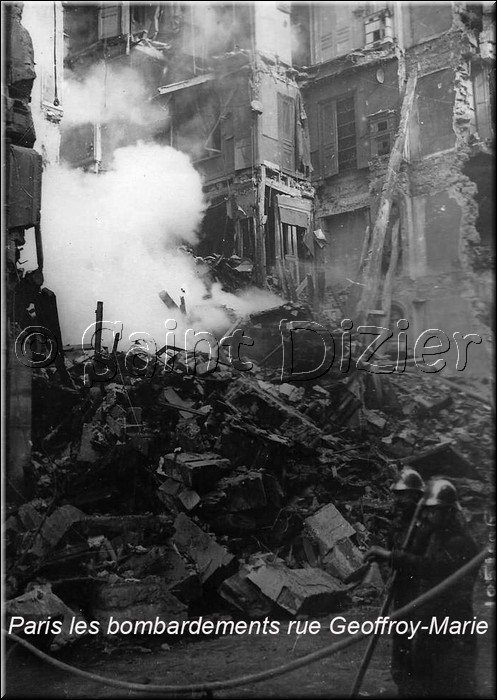 Paris IX Bombardement Rue Geoffroy-Marie.jpg