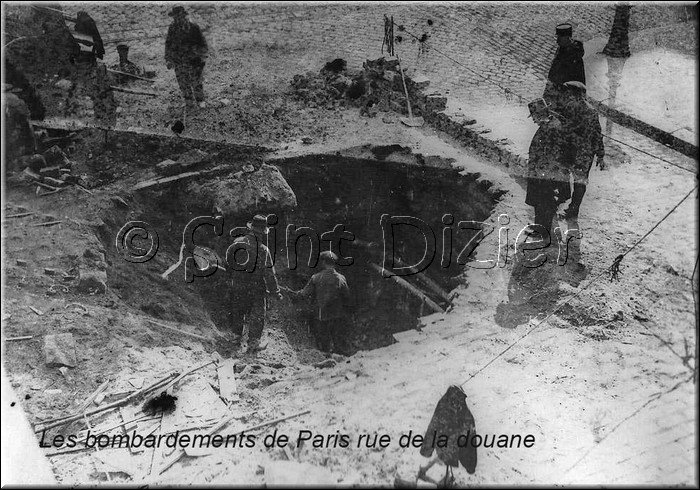 Paris X Bombardement Rue de la Douane.jpg
